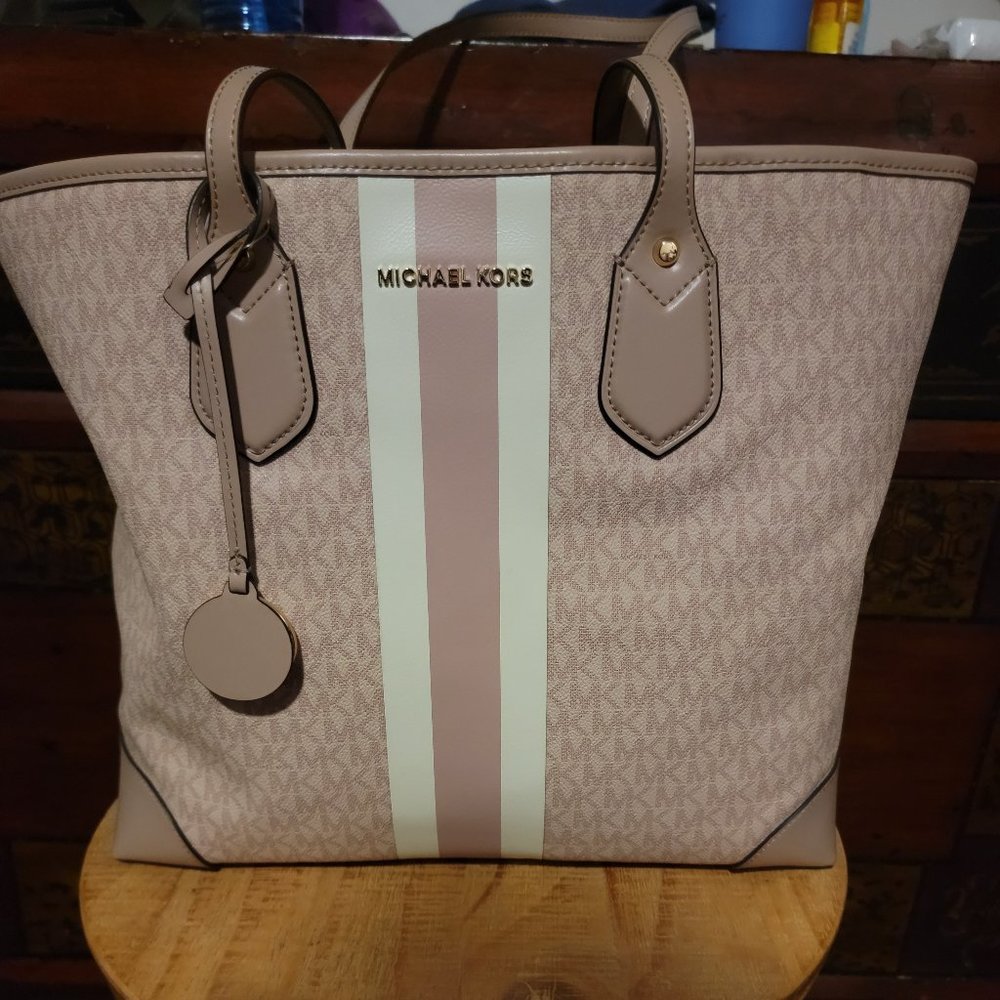 Michael Kors Tote
